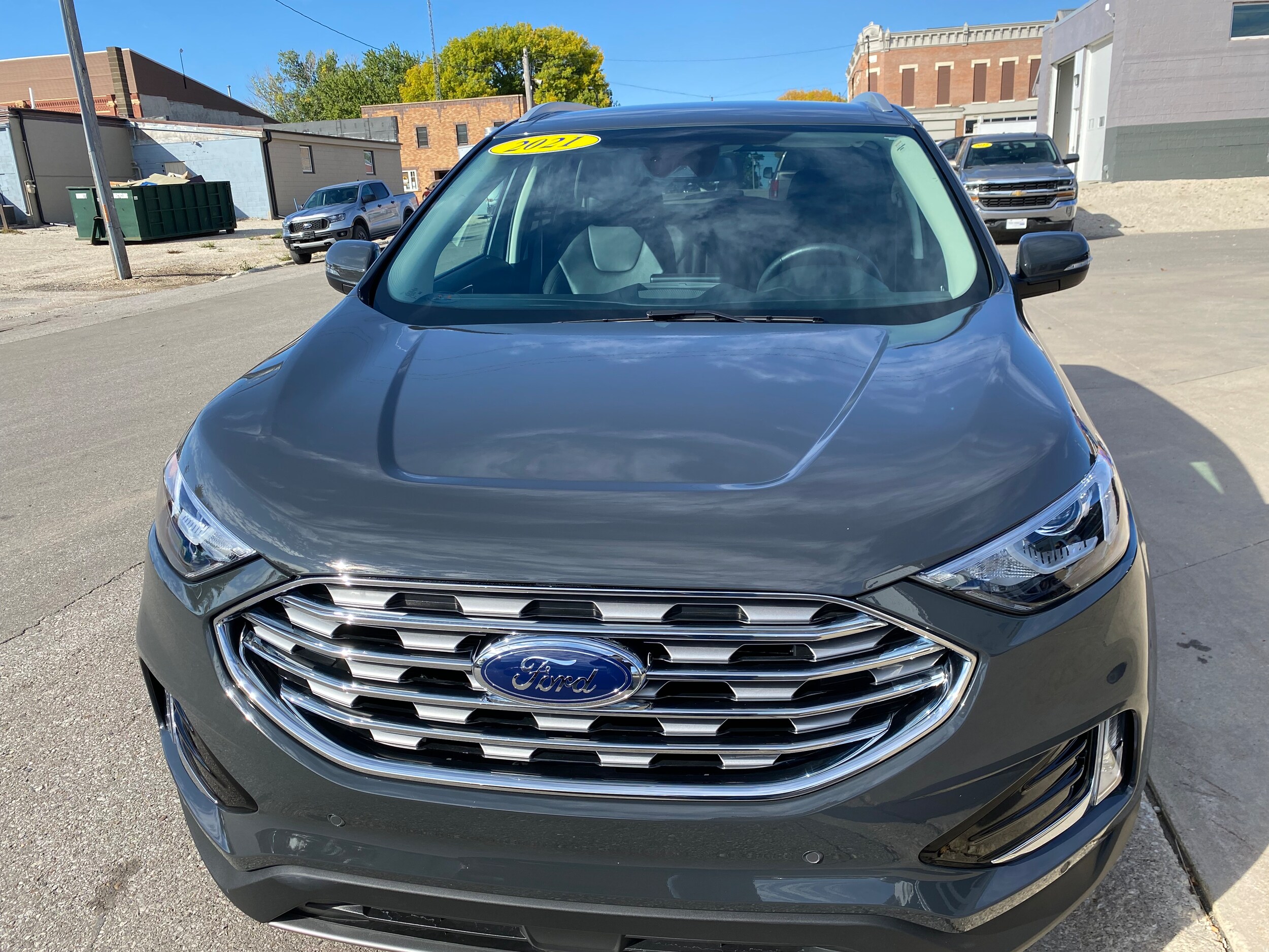 2021 Ford Edge Titanium photo 3