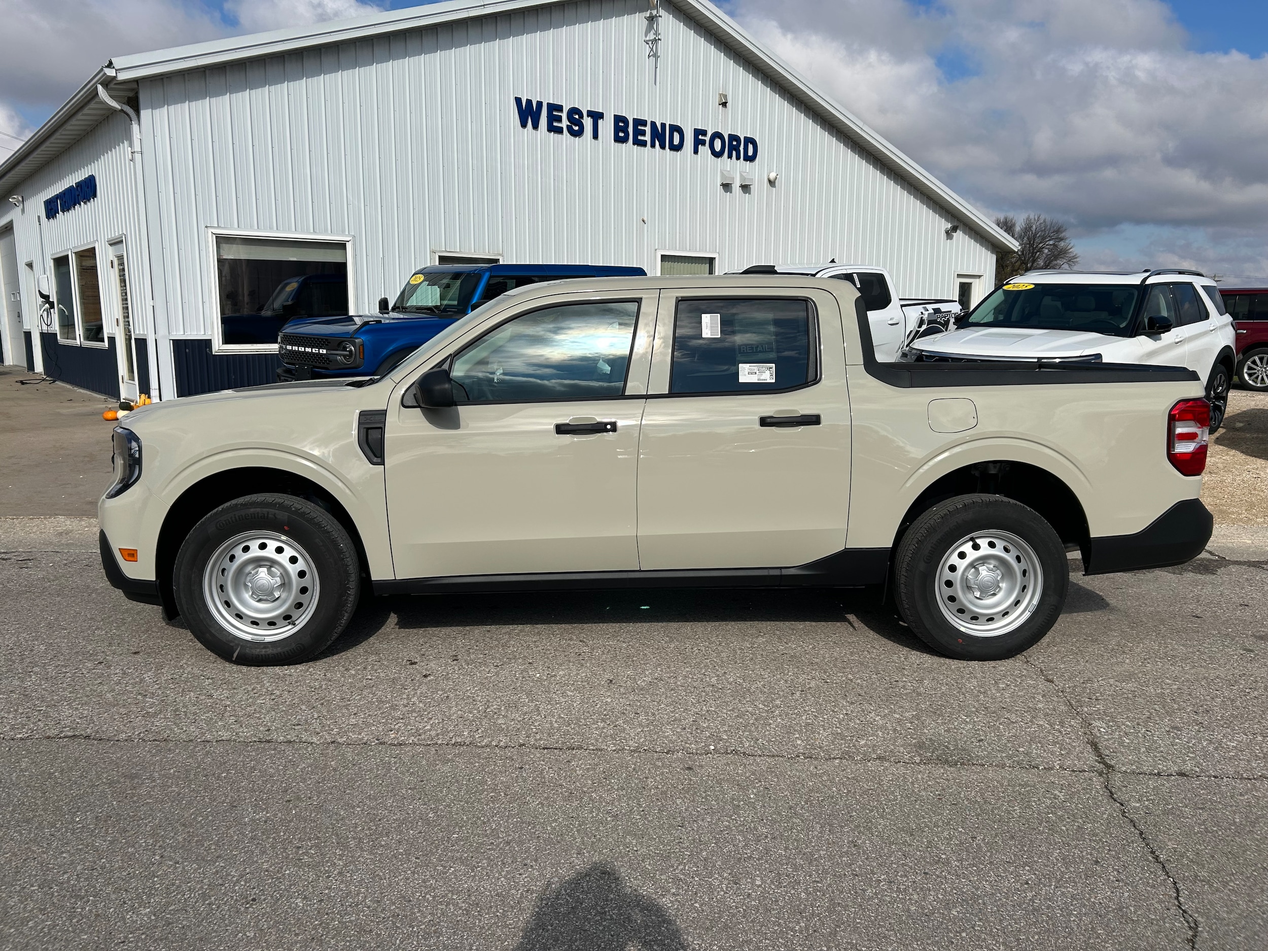 2025 Ford Maverick XL's photo