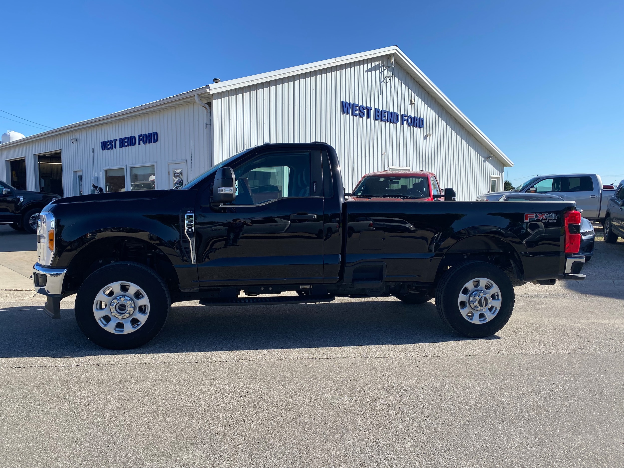 2023 Ford Super Duty F-350 XLT