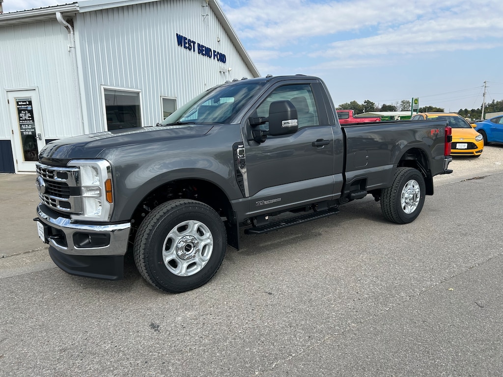 New 2026 Ford Super Duty F-350 SRW XLT FX4 TRUCK