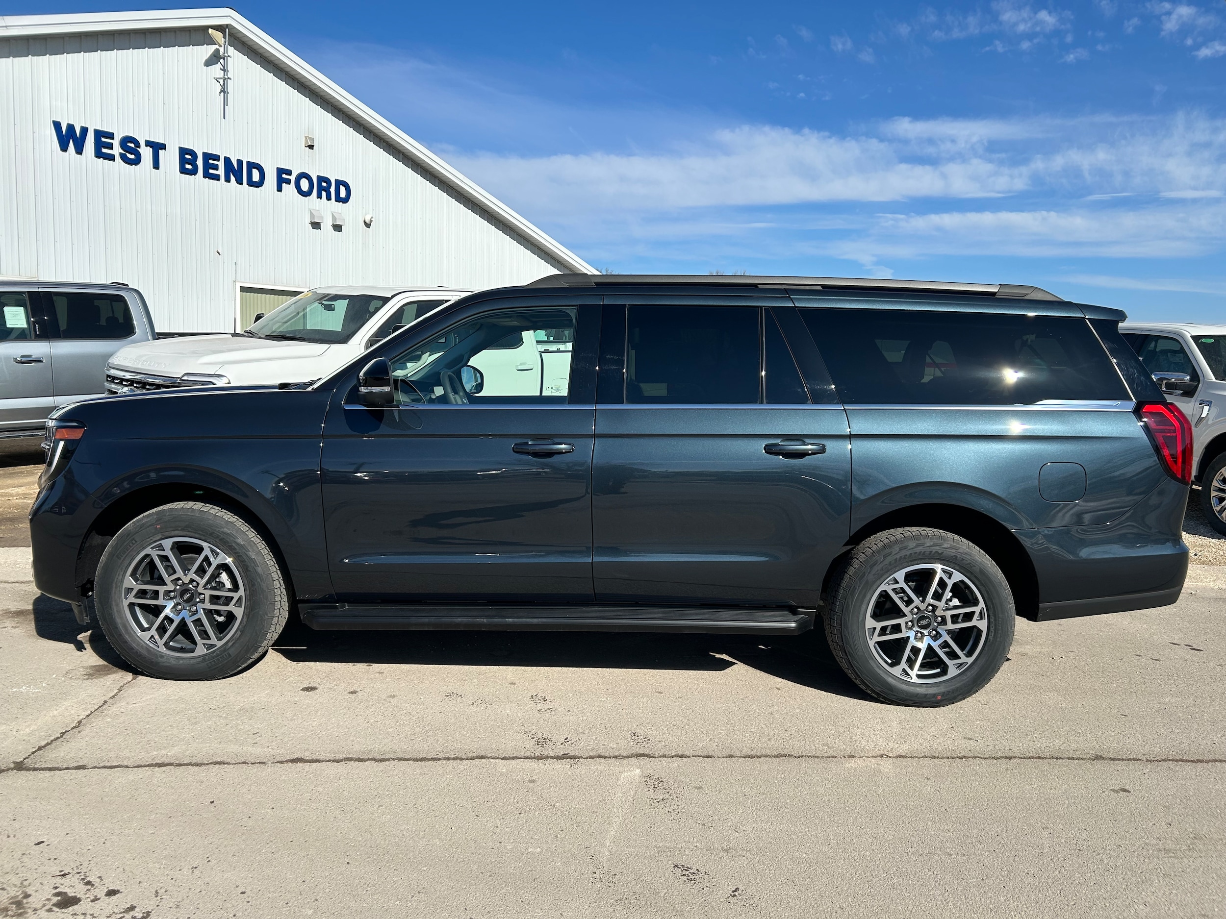 2025 Ford Expedition Active MAX 4x4's photo