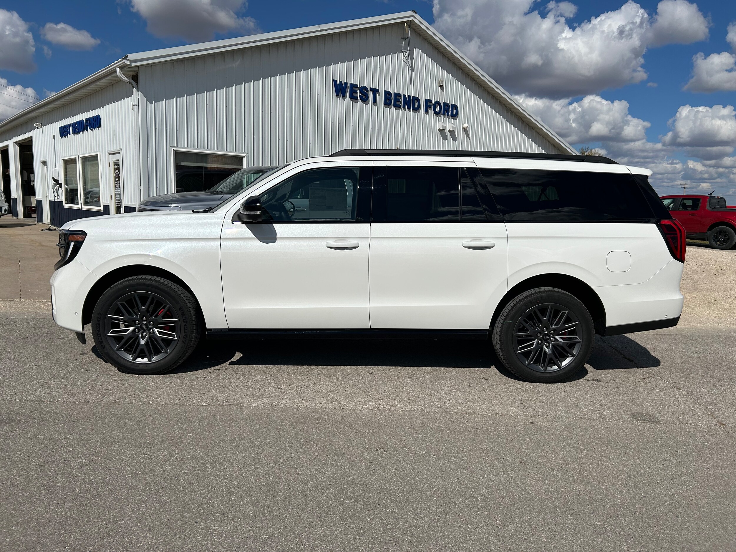 2025 Ford Expedition Platinum's photo