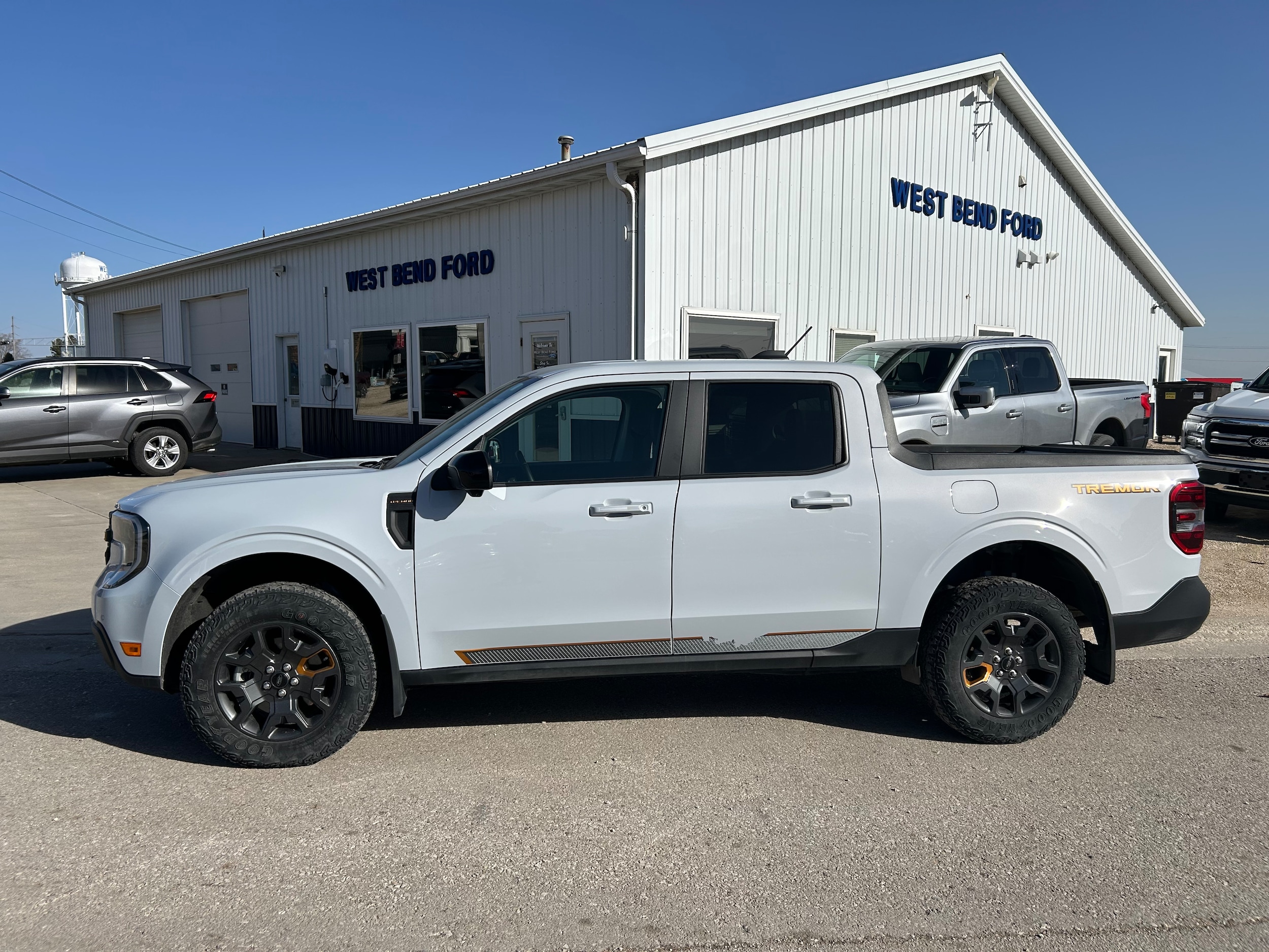 2025 Ford Maverick Tremor 4WD's photo