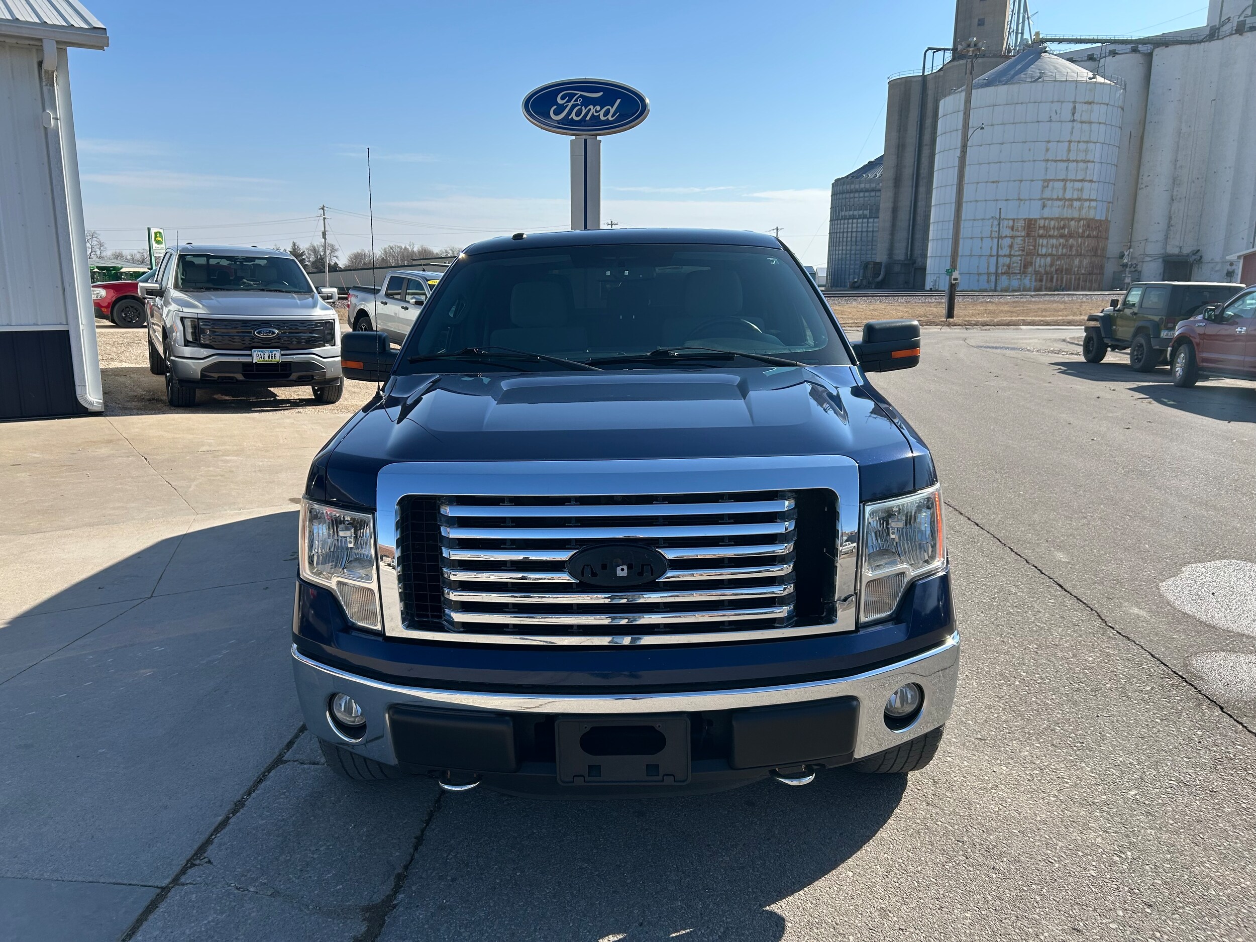 2011 Ford F-150 XLT photo 4