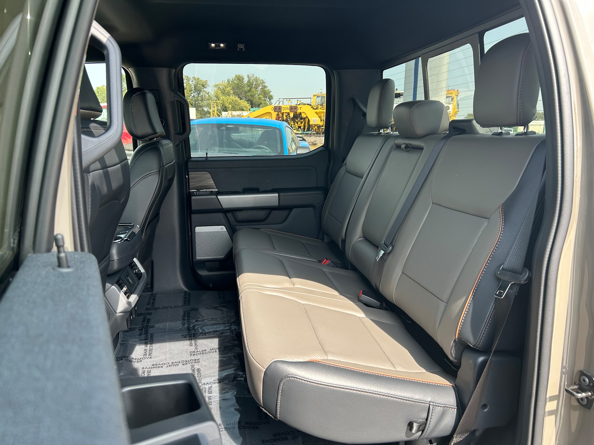 2025 Ford F-150 Lariat - Photo 6