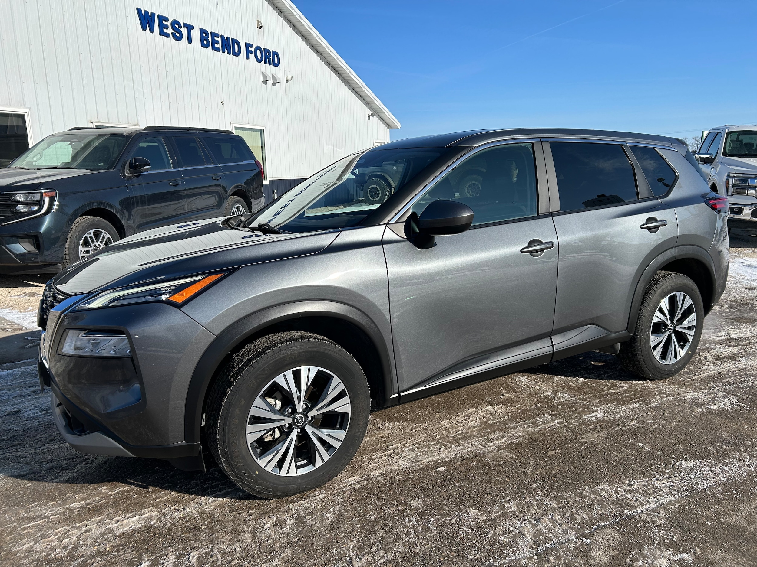 Used 2023 Nissan Rogue SV with VIN 5N1BT3BB4PC831117 for sale in West Bend, IA