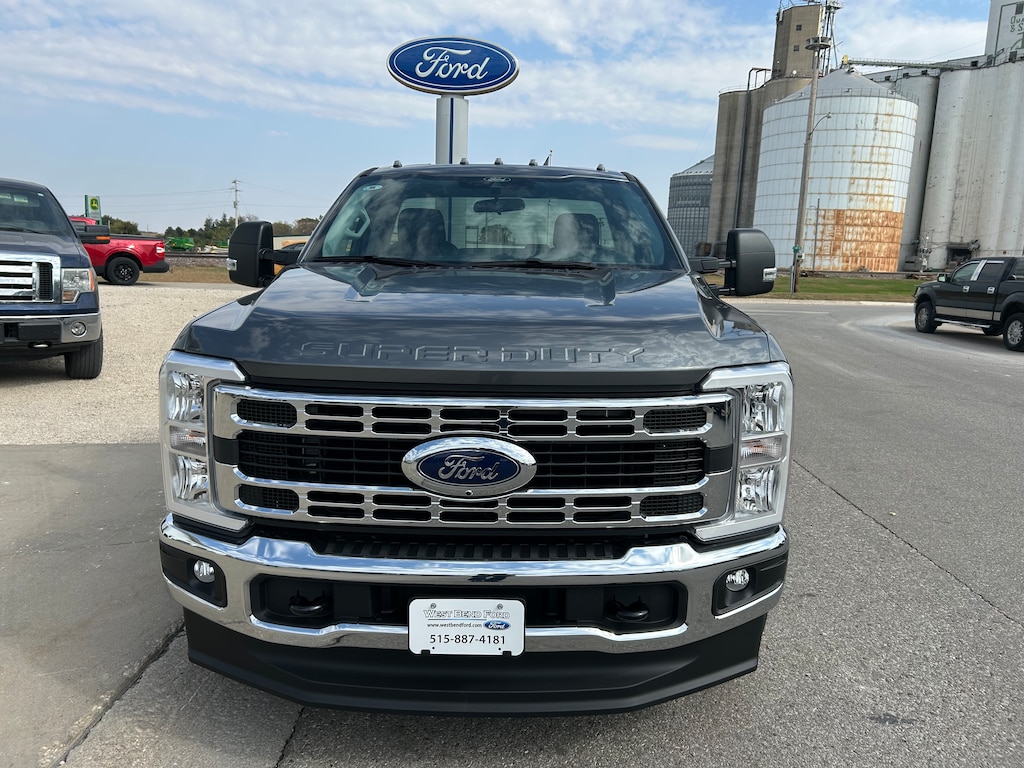 New 2026 Ford Super Duty F-350 SRW XLT FX4 TRUCK