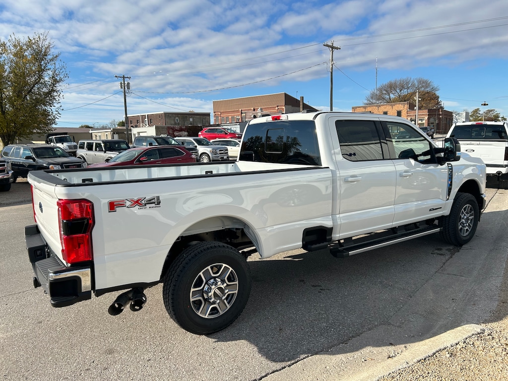 New 2026 Ford Super Duty F-350 Lariat TRUCK