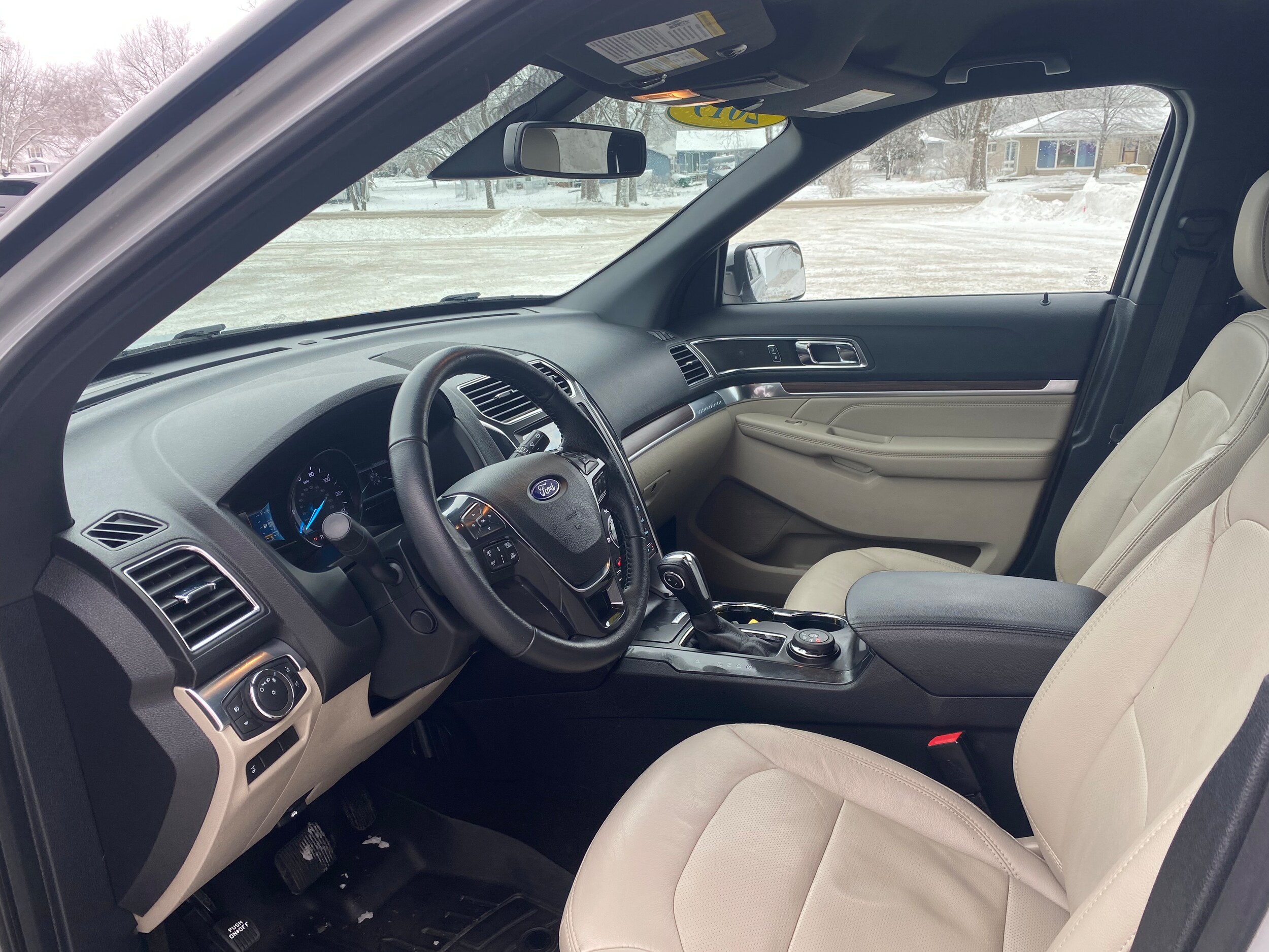 2019 Ford Explorer Limited photo 4
