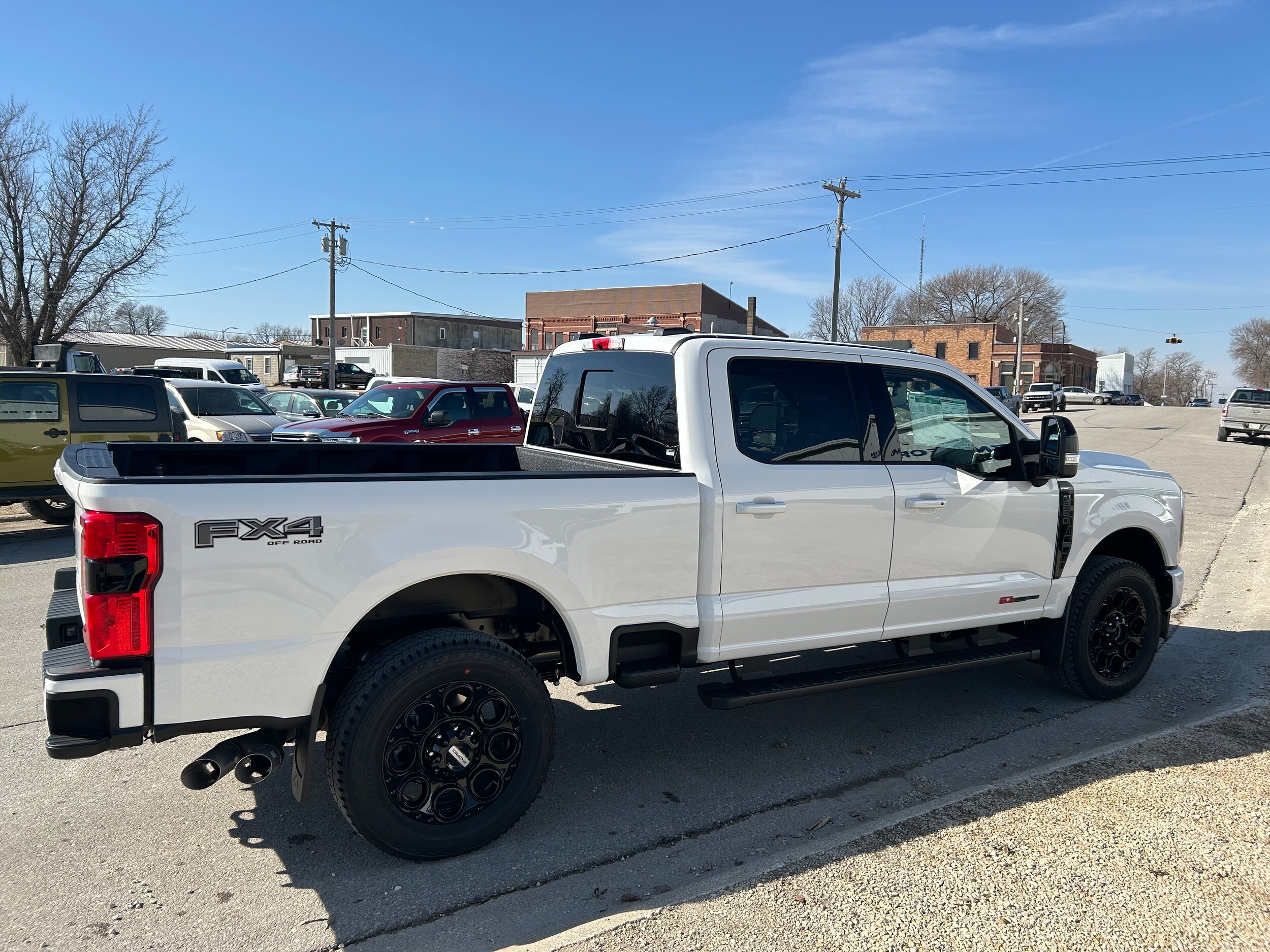 2025 Ford F-250 Lariat photo 2