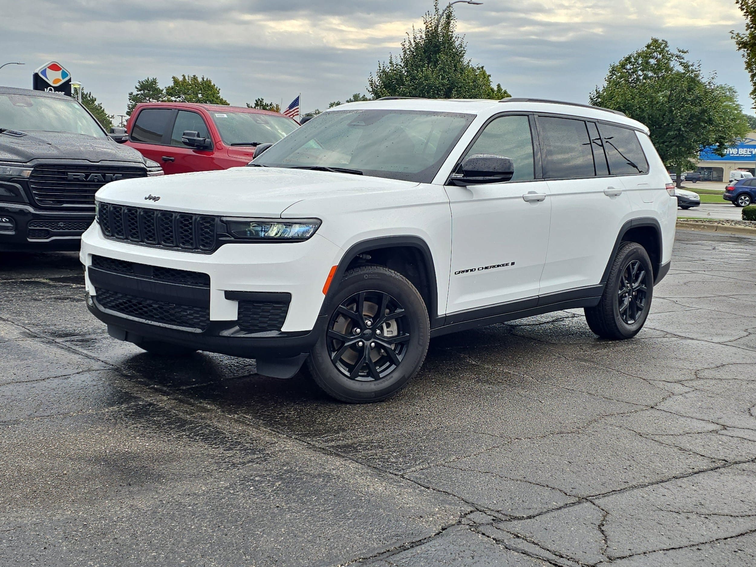 Bright White Clea 2024 Jeep Grand Cherokee L SUV / Crossover Four-Wheel Drive Automatic