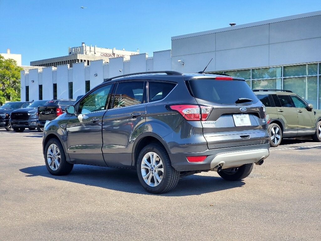 2018 Ford Escape SE photo 2