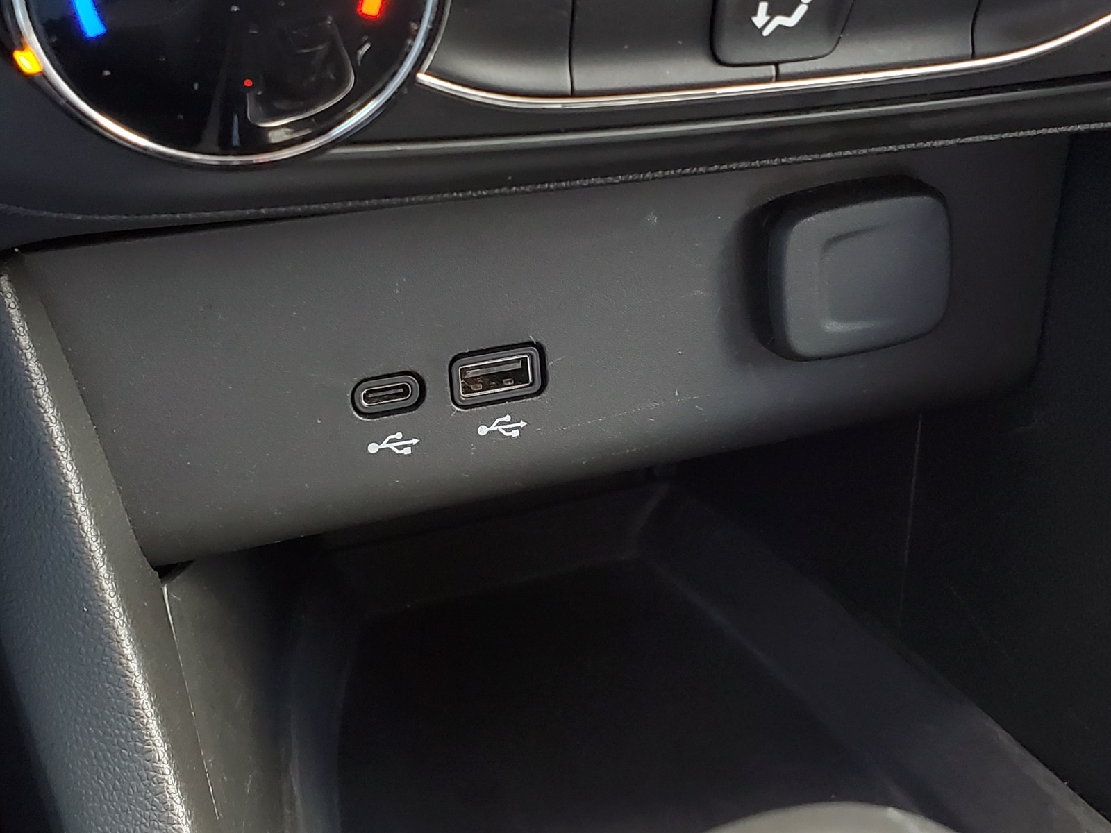 2025 Buick Encore GX Preferred - Photo 21
