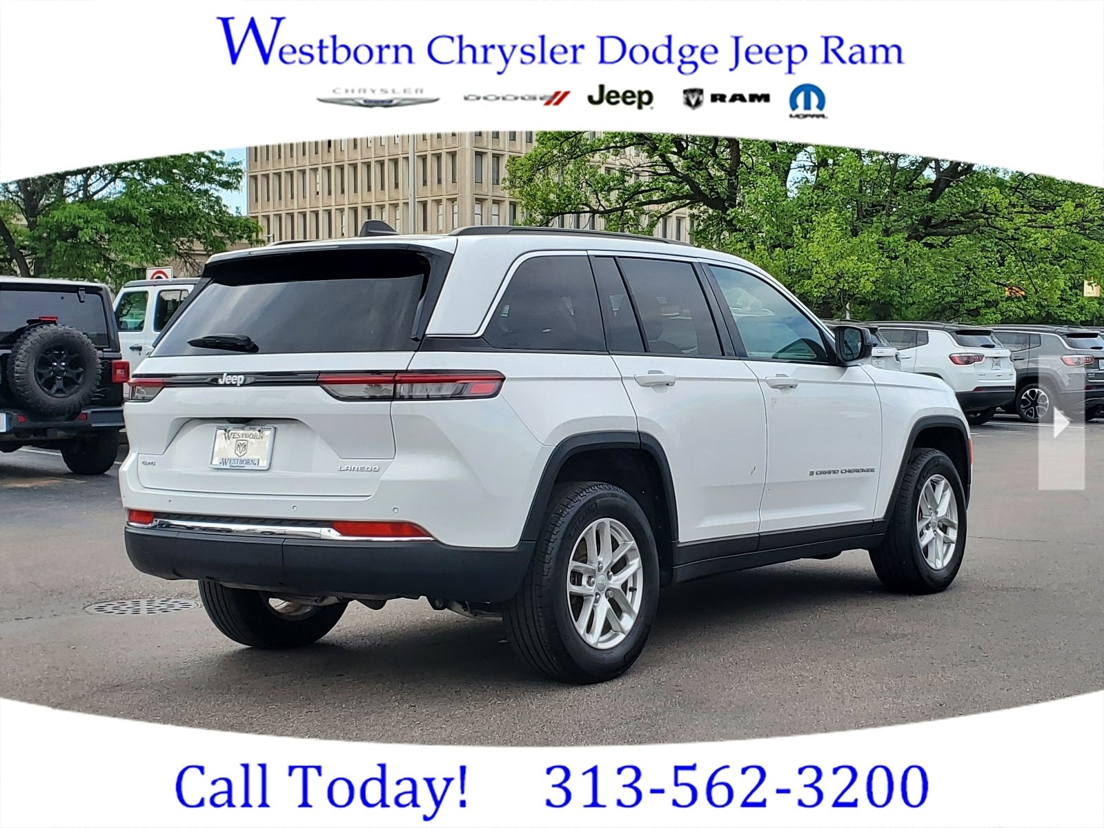 2024 Jeep Grand Cherokee Laredo X 4x4's photo