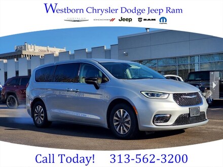 2024 Chrysler Pacifica Plug-In Hybrid S Appearance S Appearance  Mini-Van