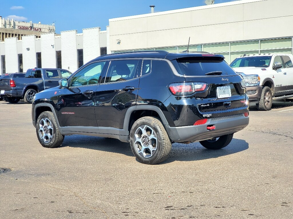 2022 Jeep Compass Trailhawk photo 2