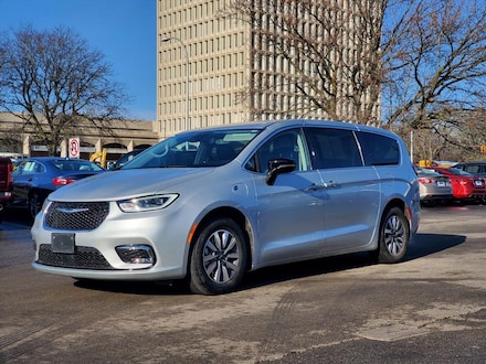 2024 Chrysler Pacifica Plug-In Hybrid S Appearance S Appearance  Mini-Van