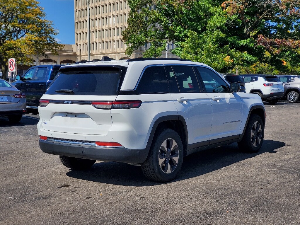 2024 Jeep Grand Cherokee Limited 4xe photo 2