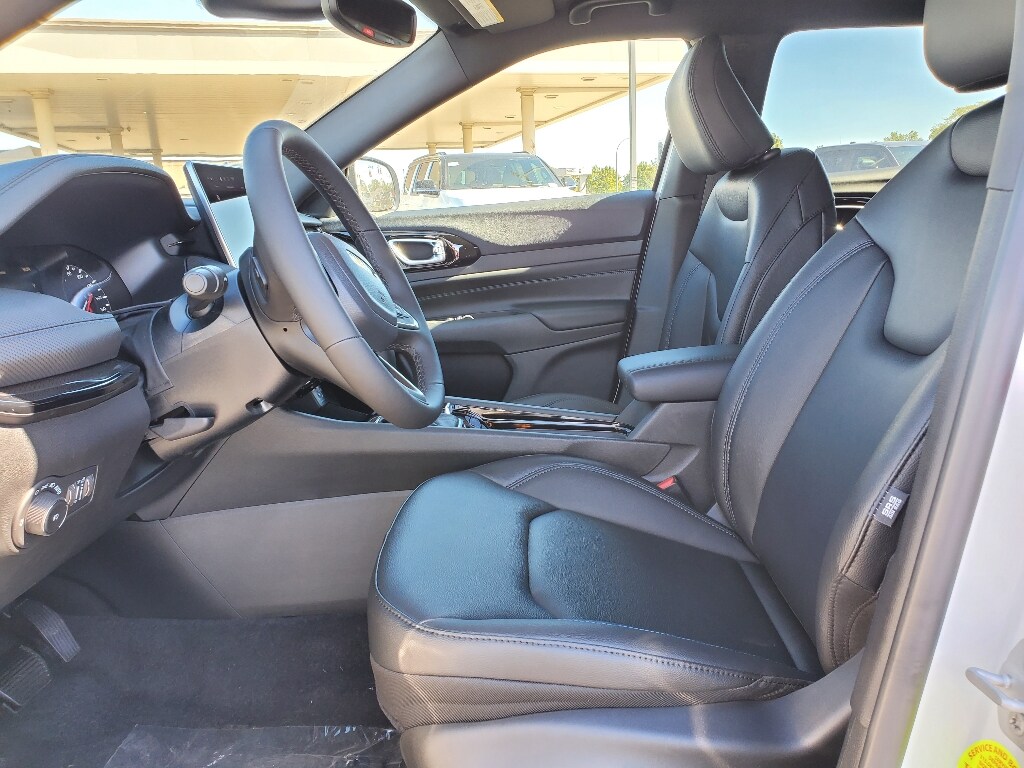 2026 Jeep Compass Limited Altitude photo 3