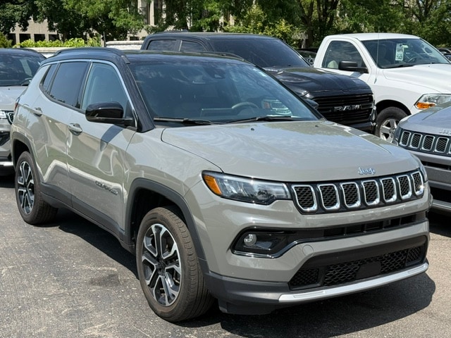 2024 Jeep Compass Limited - Photo 2
