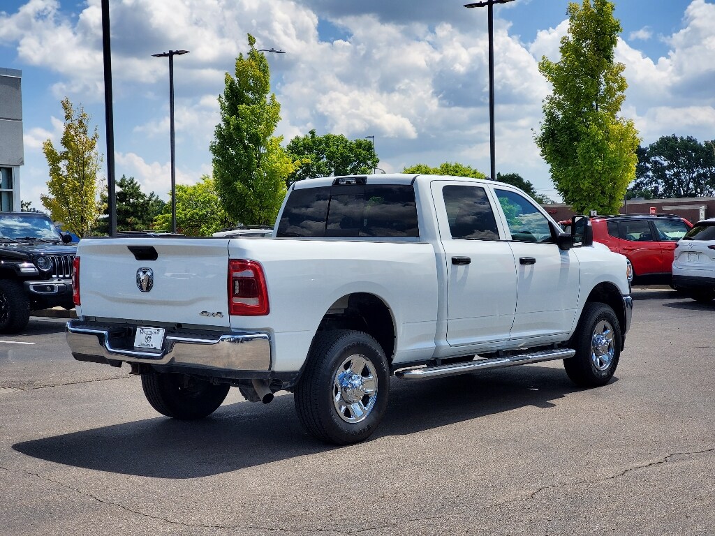 2024 Ram 2500 Tradesman photo 2