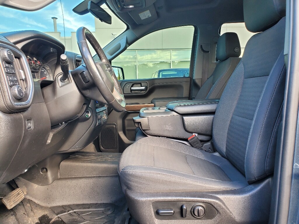 2019 Chevrolet Silverado 1500 RST photo 4