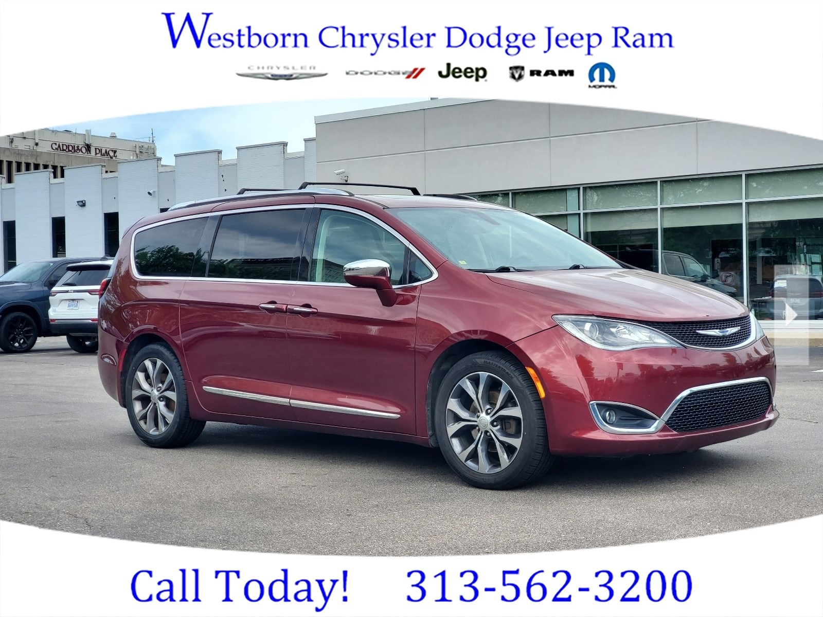 2019 Chrysler Pacifica Limited's photo