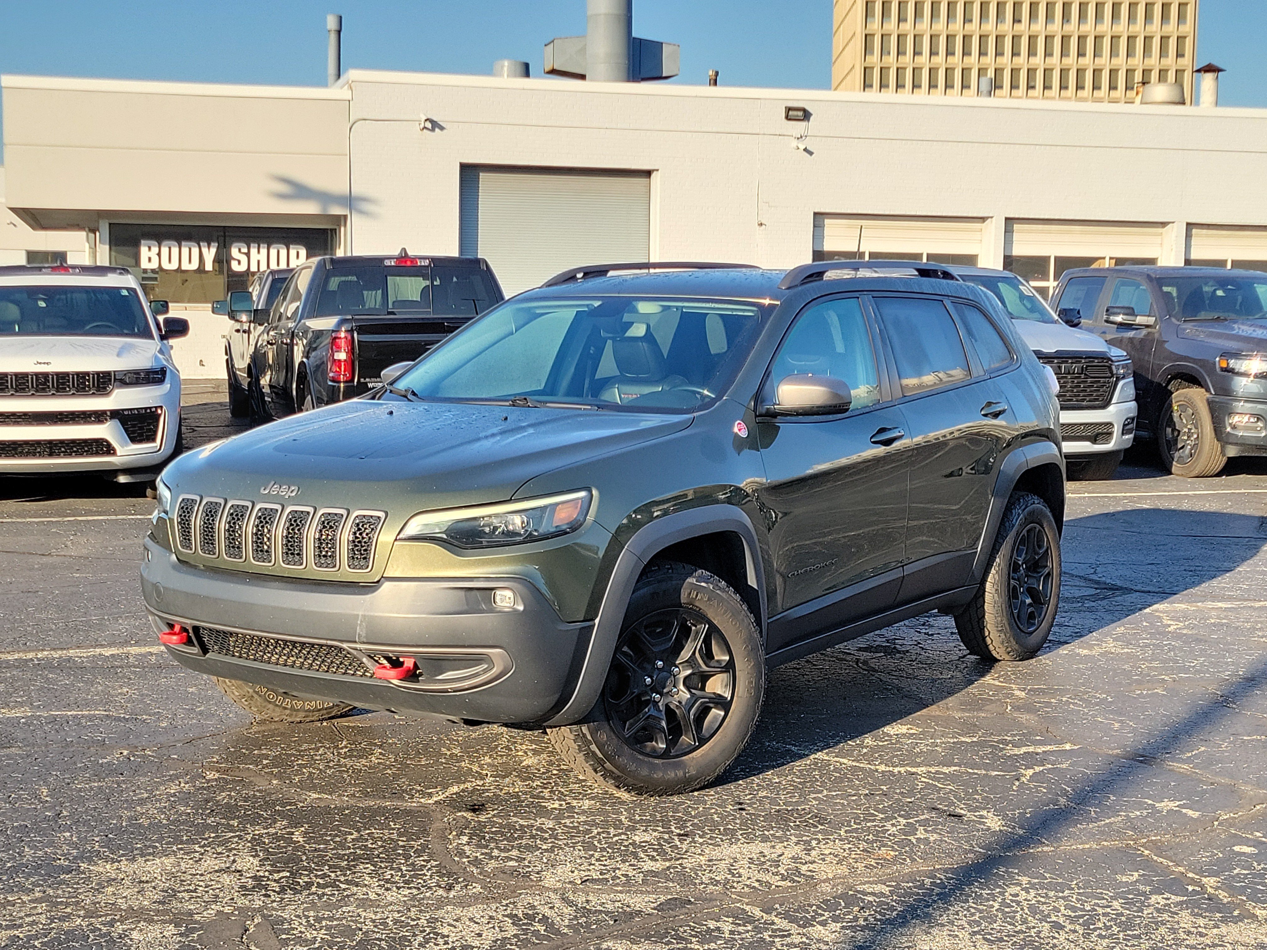 2020 Jeep Cherokee Verde (Olive Green Pearl) SUV/Crossover Todo terreno Automática