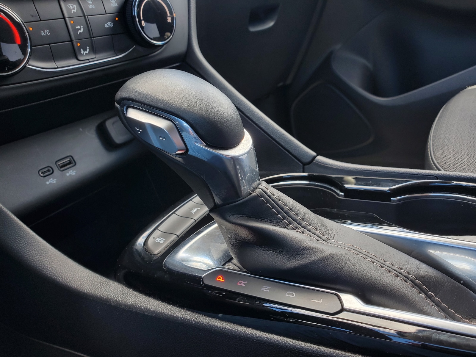 2025 Buick Encore GX Preferred - Photo 22