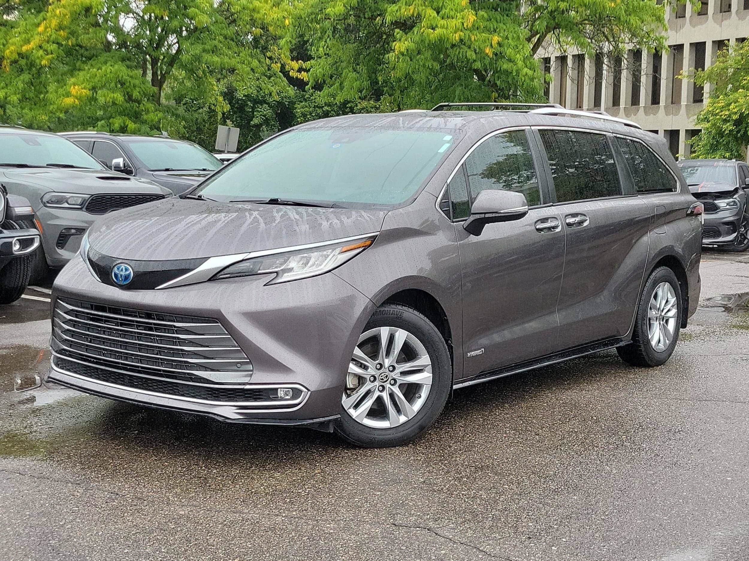 Predawn Gray Mica 1h1 2021 Toyota Sienna Minivan Front-Wheel Drive Automatic