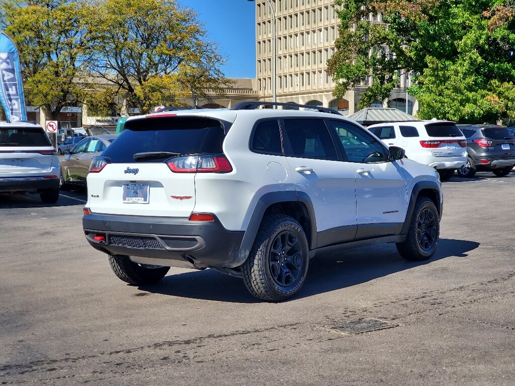 2020 Jeep Cherokee Trailhawk photo 2