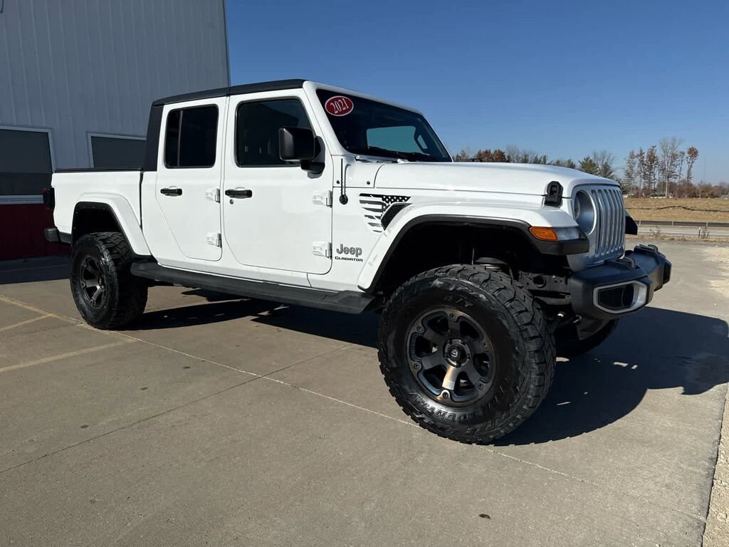 Used 2021 Jeep Gladiator Overland Truck