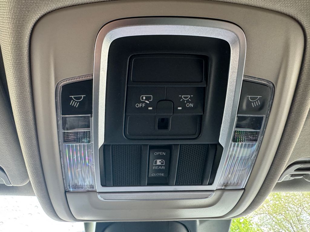 2022 RAM Ram 1500 Pickup Laramie - Photo 32