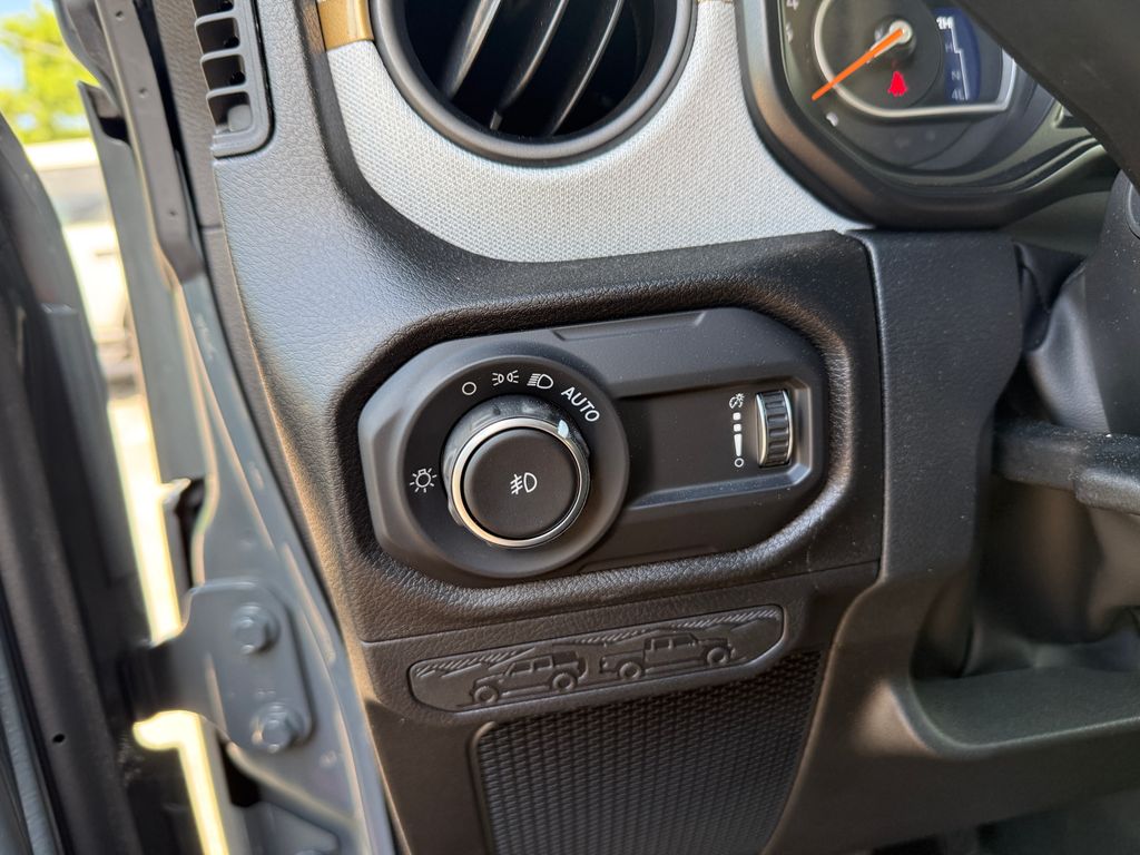 2026 Jeep Wrangler 4-Door Willys - Photo 17