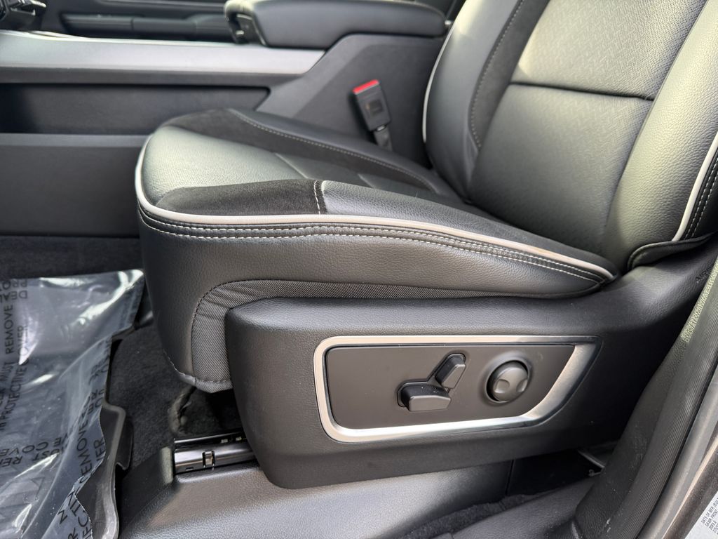 2026 RAM 1500 Laramie - Photo 23