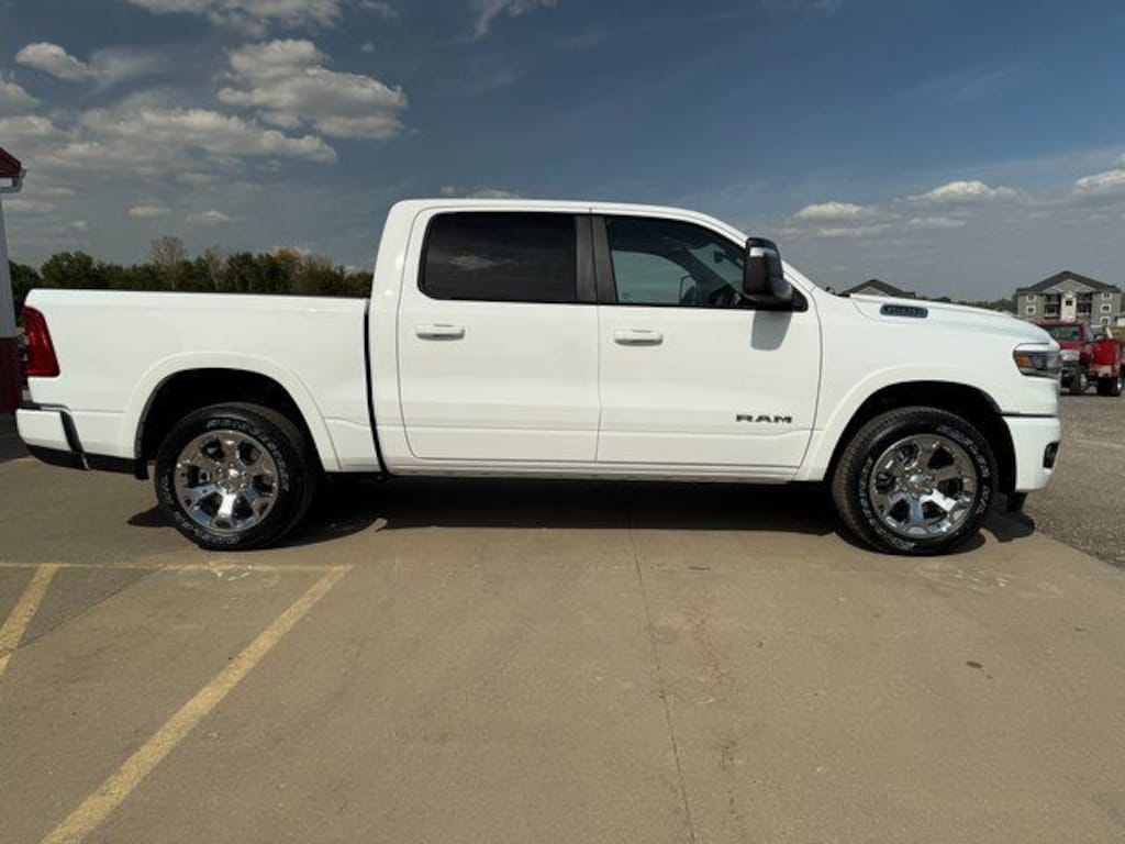 New 2026 Ram 1500 BIG HORN CREW CAB 4X4 5'7 BOX Pickup