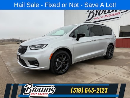 2026 Chrysler Pacifica Select Passenger Van