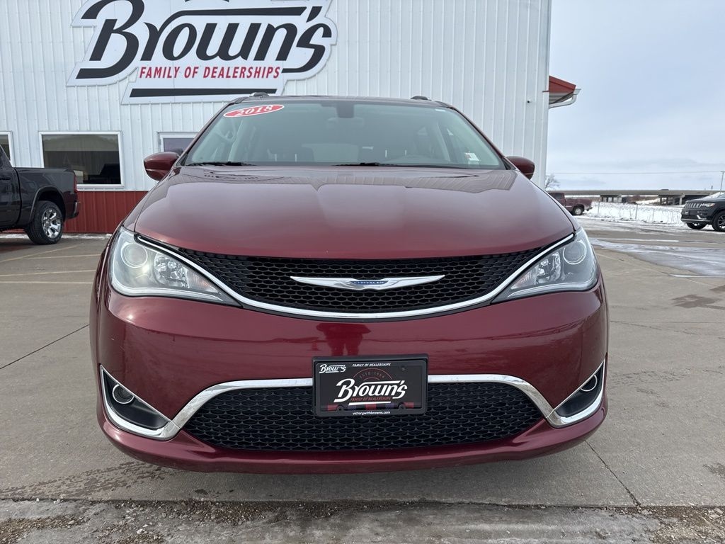Used 2018 Chrysler Pacifica Touring L Minivan/Van