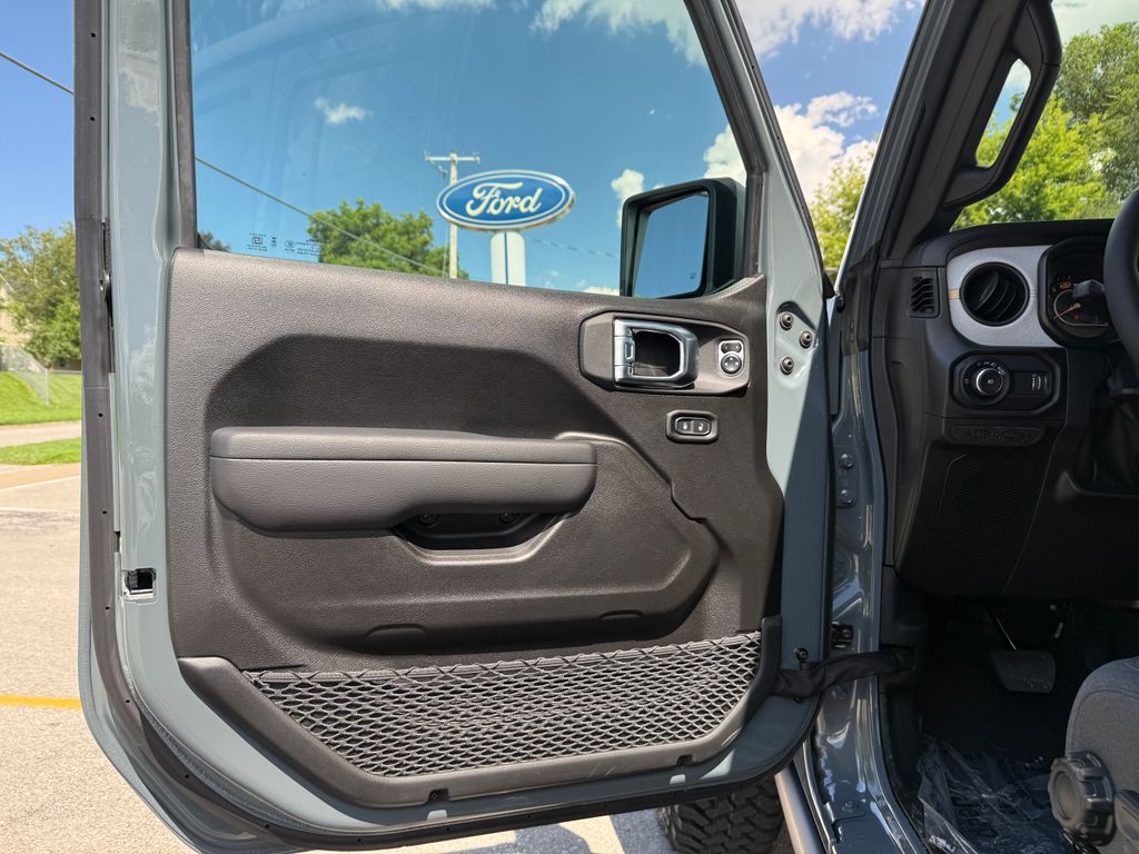 2026 Jeep Wrangler 4-Door Willys - Photo 14