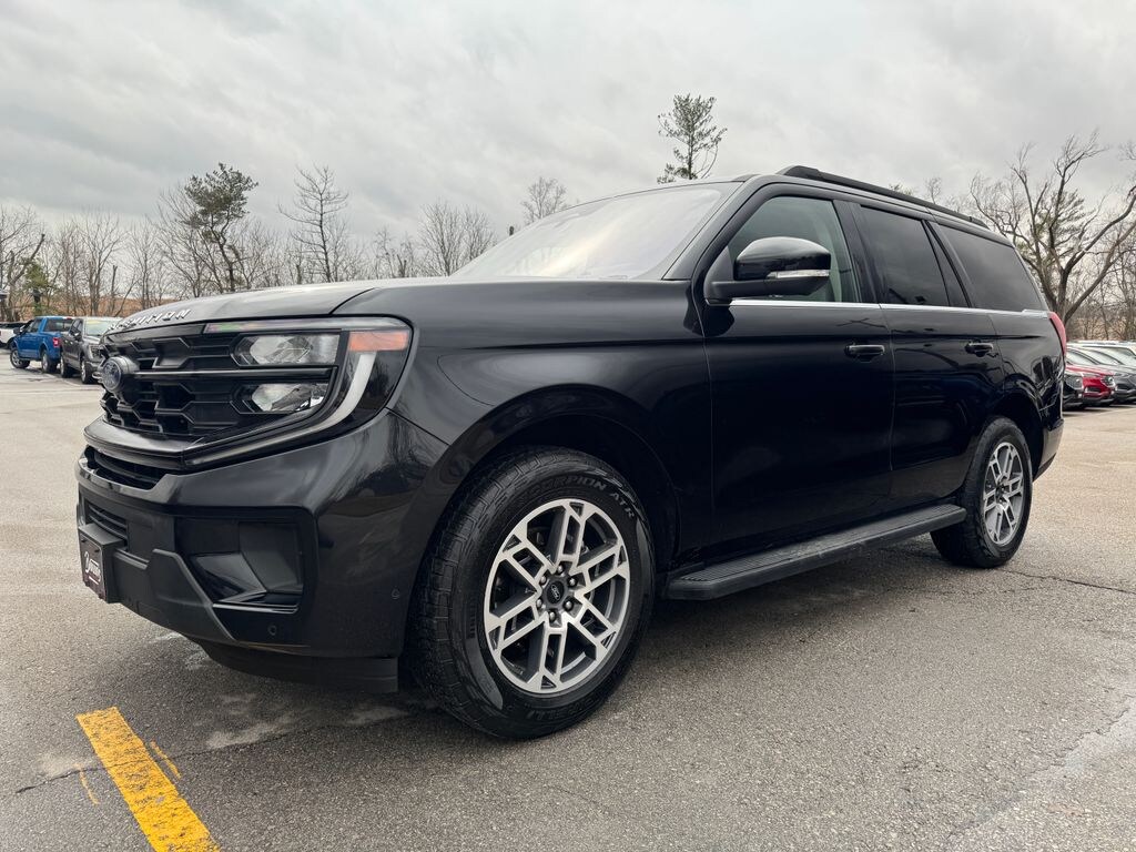 Used 2025 Ford Expedition Active SUV