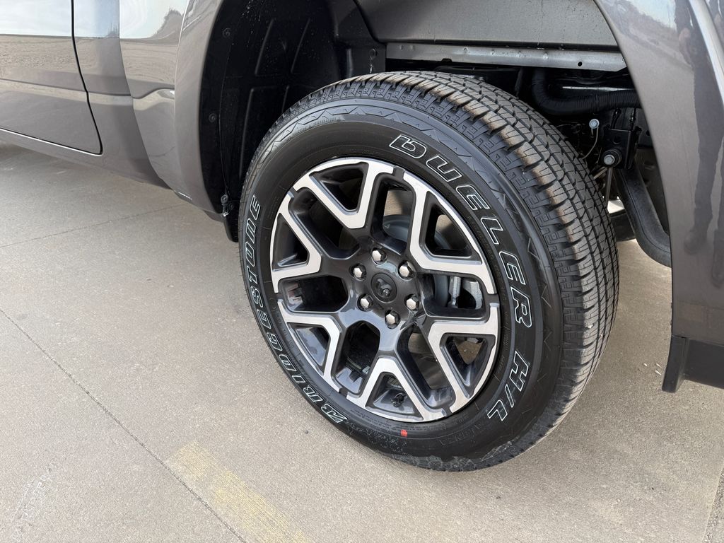 2026 RAM 1500 Laramie - Photo 8