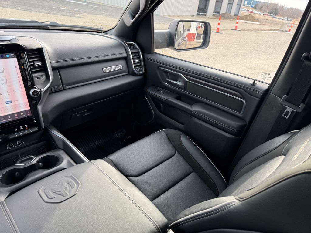 2026 RAM 1500 Laramie - Photo 18