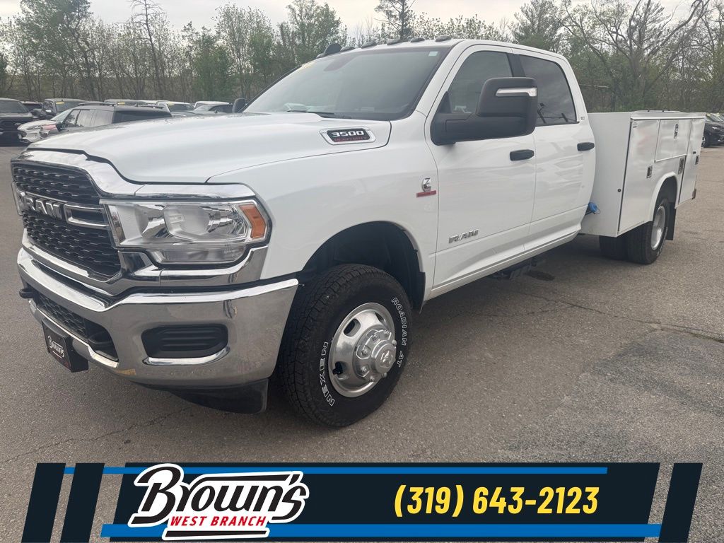 2024 RAM 3500 SLT 4X4 Crew Cab's photo