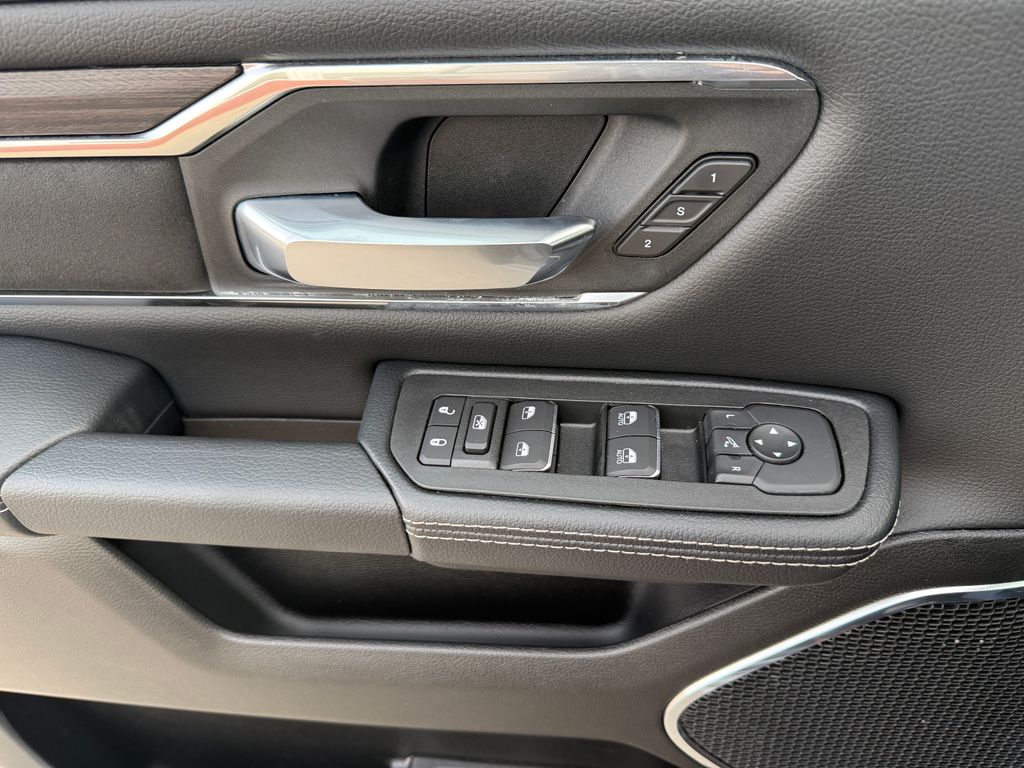2026 RAM 1500 Laramie - Photo 21