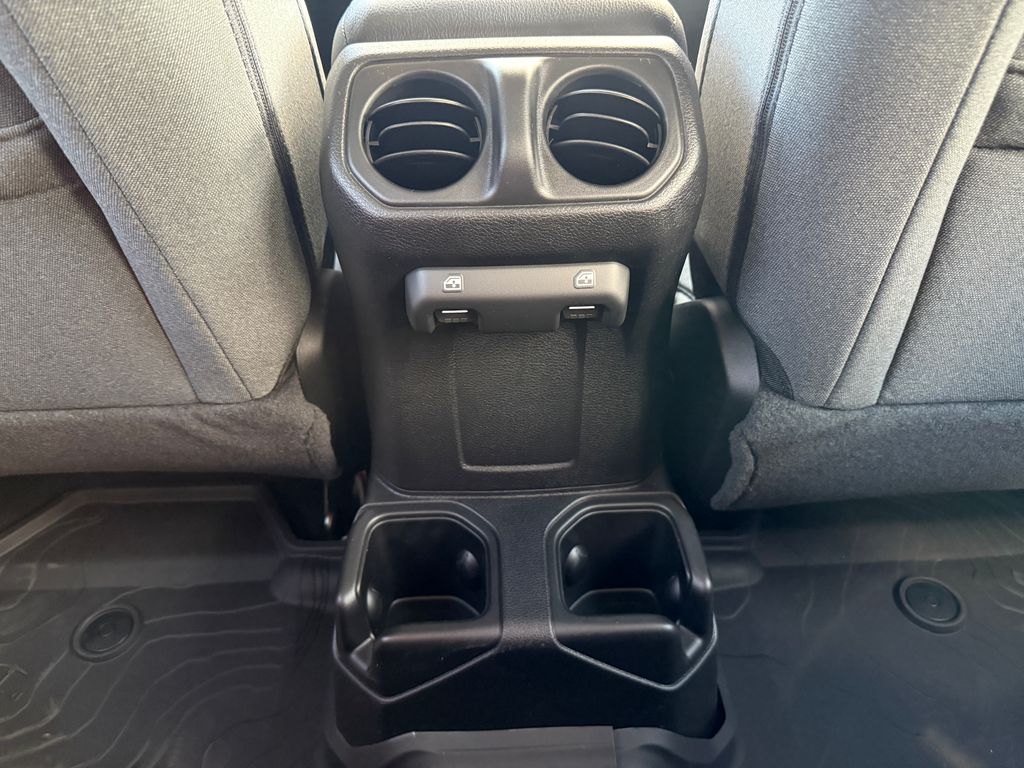 2026 Jeep Wrangler 4-Door Willys - Photo 32
