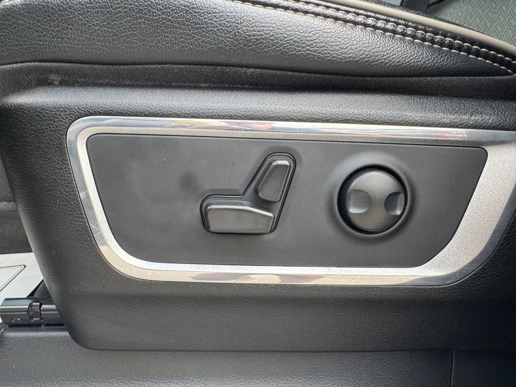 2022 RAM Ram 1500 Pickup Laramie - Photo 18