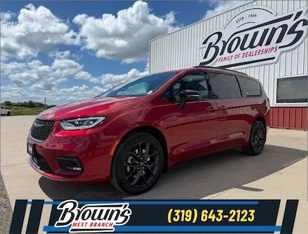 2026 Chrysler Pacifica Limited Passenger Van