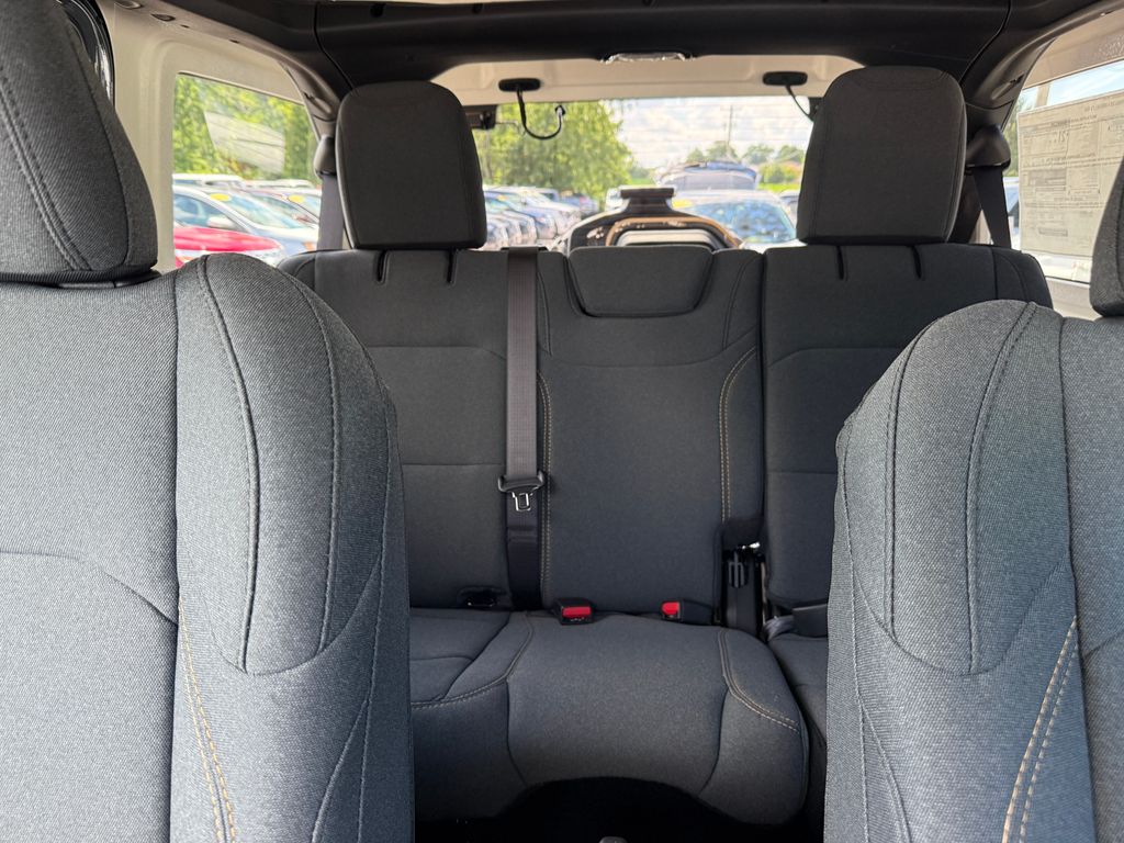 2026 Jeep Wrangler 4-Door Willys - Photo 19