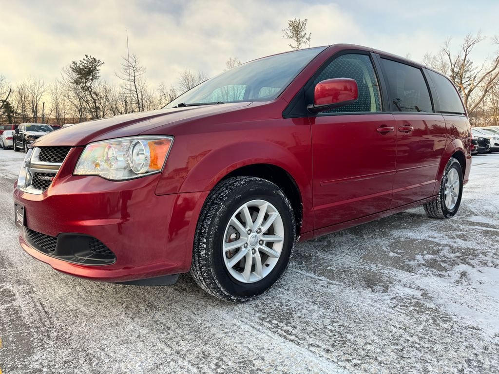 Used 2016 Dodge Grand Caravan SXT Minivan/Van