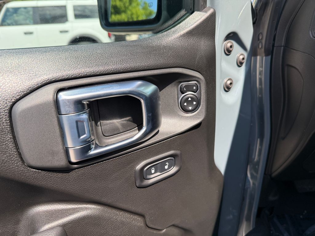 2026 Jeep Wrangler 4-Door Willys - Photo 15